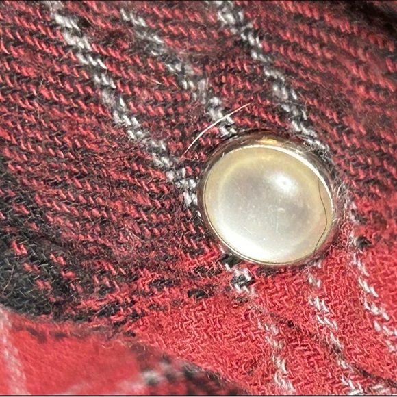 Wrangler Men's Black and Red Checkered Shirt - Picture 5 of 5